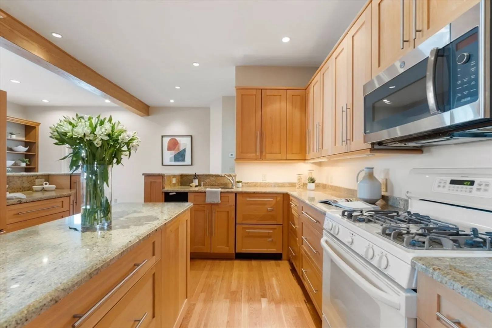 103 Hunnewell Ave Photo 8