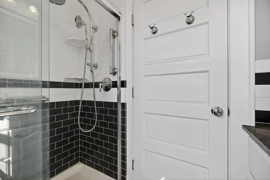 314 Ocean Avenue Photo 24