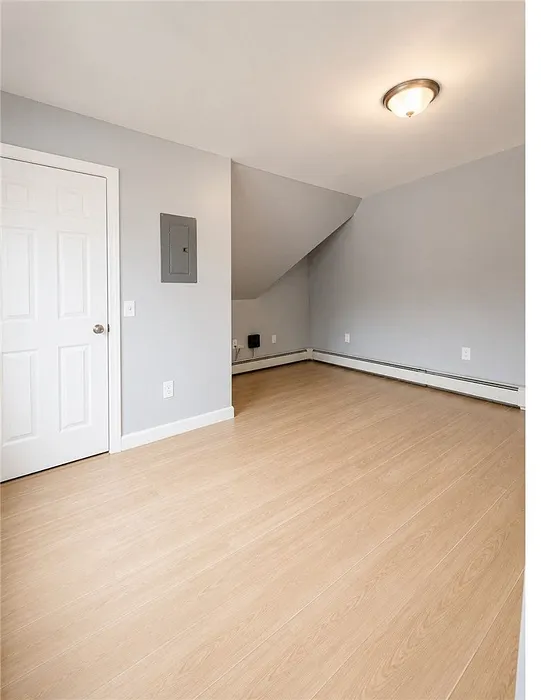 40 Norwich Avenue  #3 Photo 6
