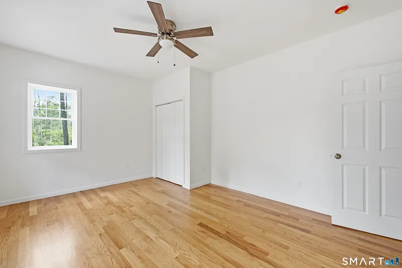 18 Spring Hill Lane Photo 22