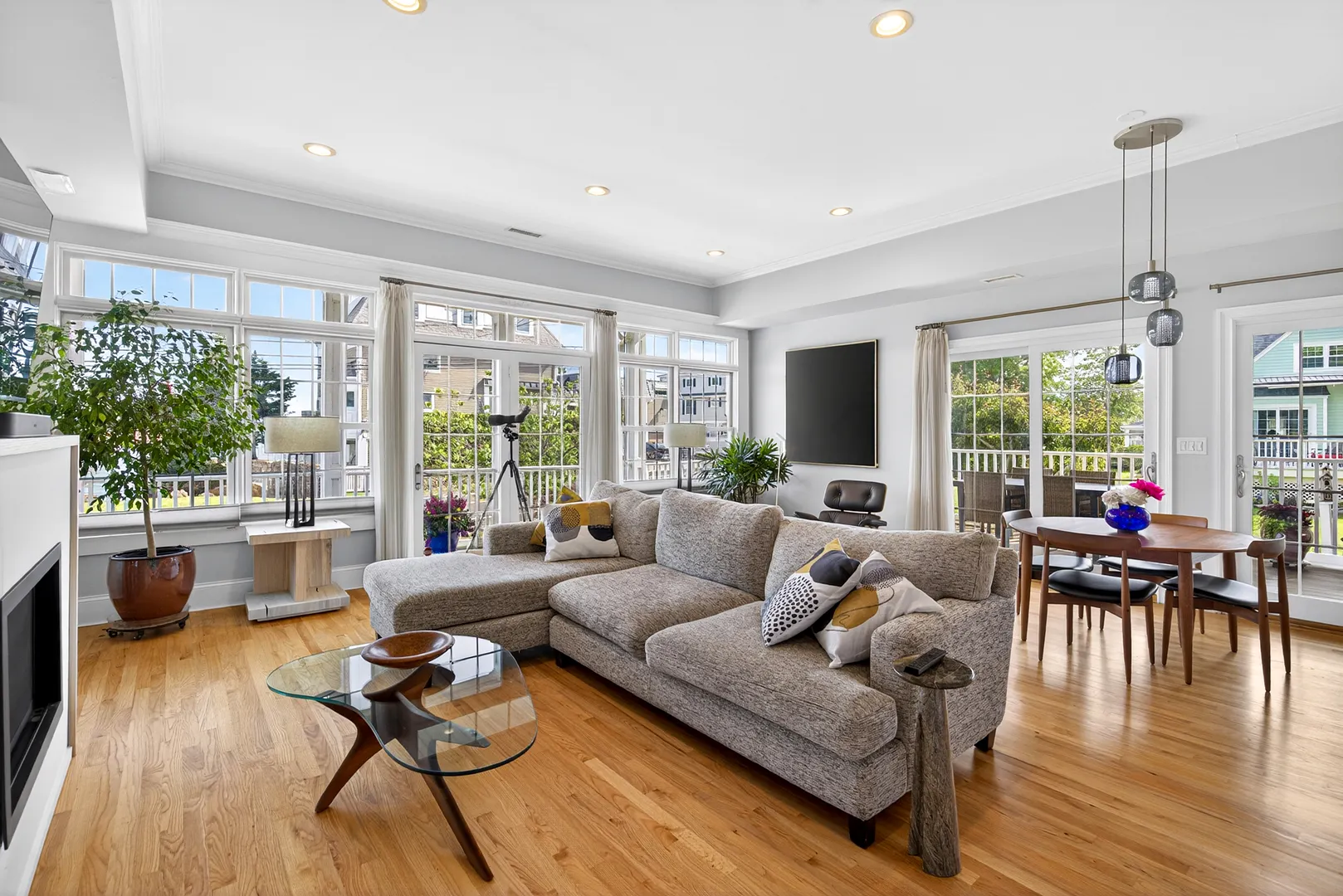284 Shore Drive Photo 4