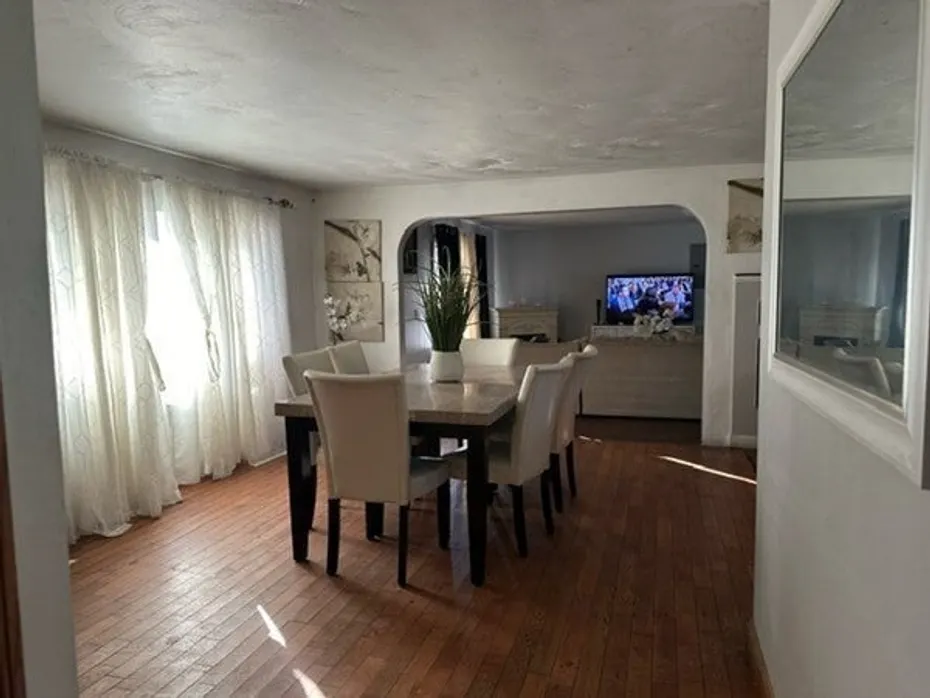 62 Royal Rd Photo 5