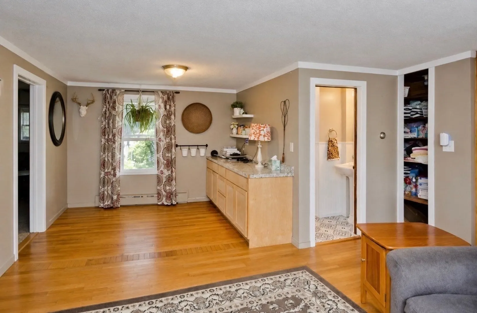 35 Pinehurst St Photo 7