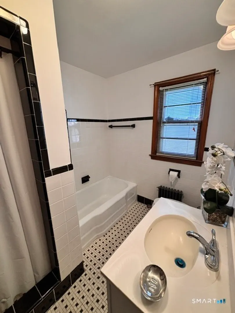 26 Cumley Street Photo 7