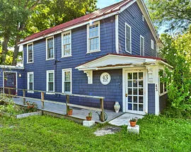 43 Main St