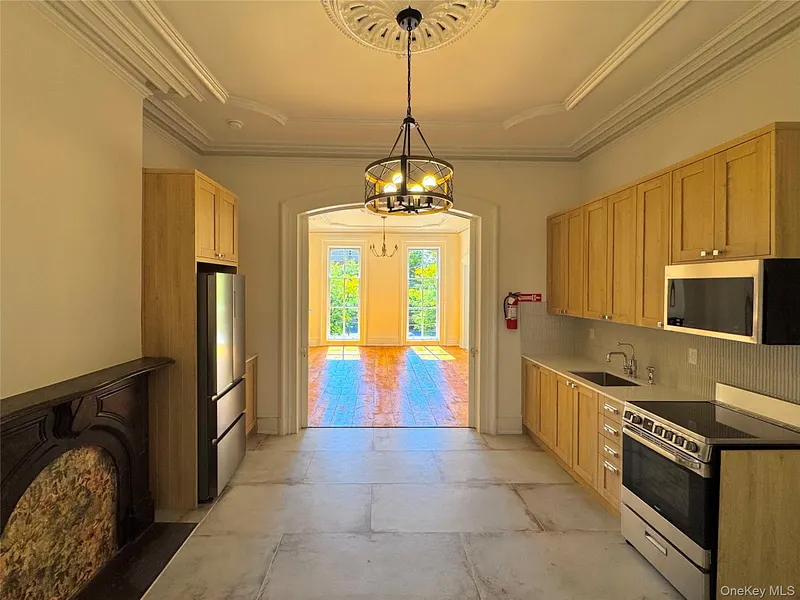 176 South Street  #2 Photo 2