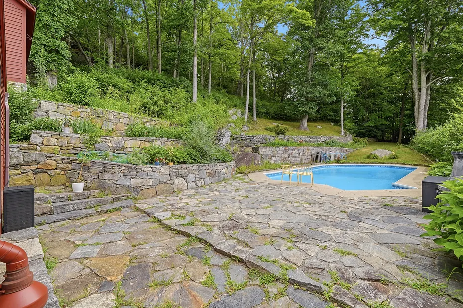 473 Hamburg Road Photo 30