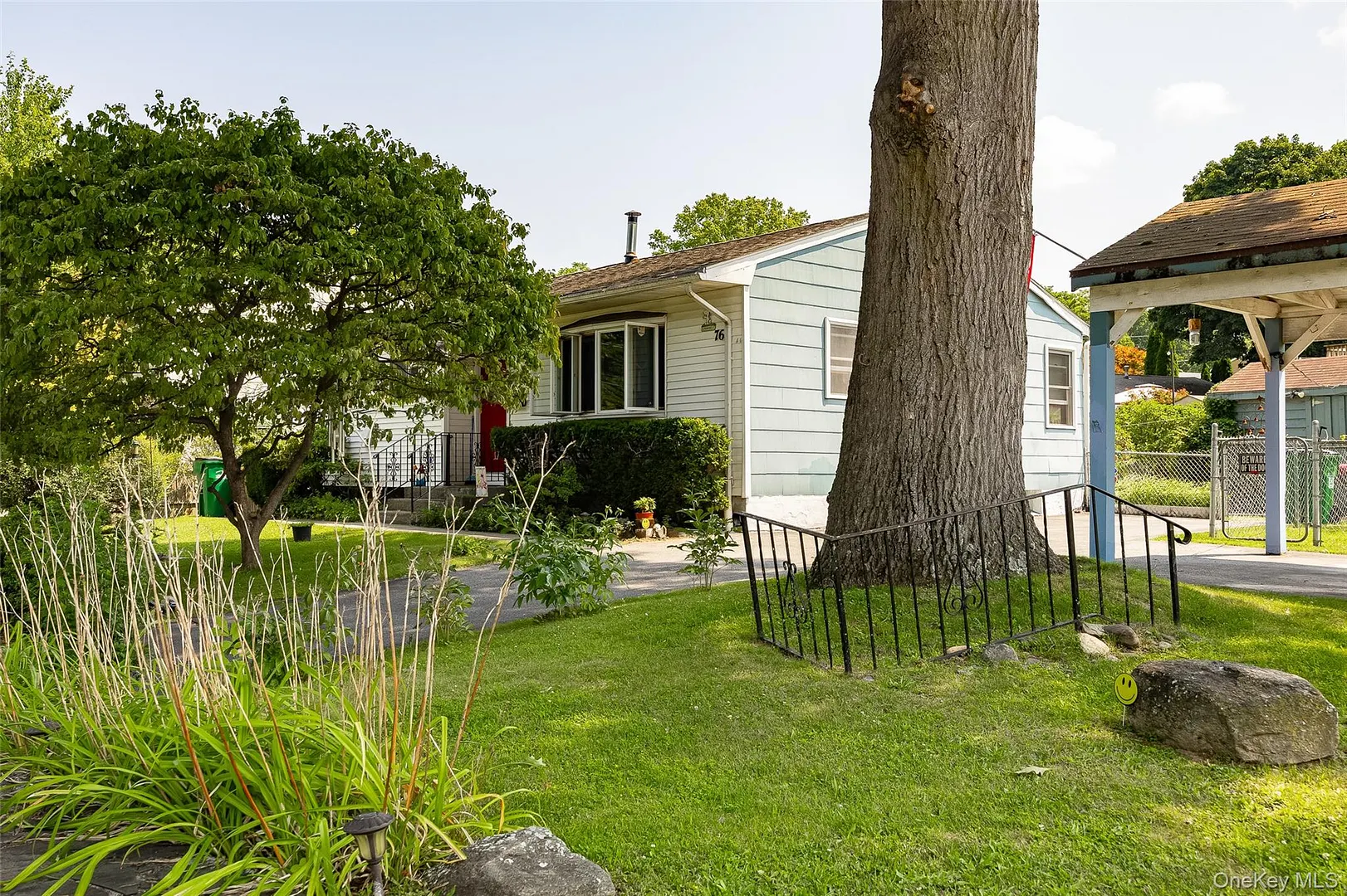 76 Phillips Street Photo 4