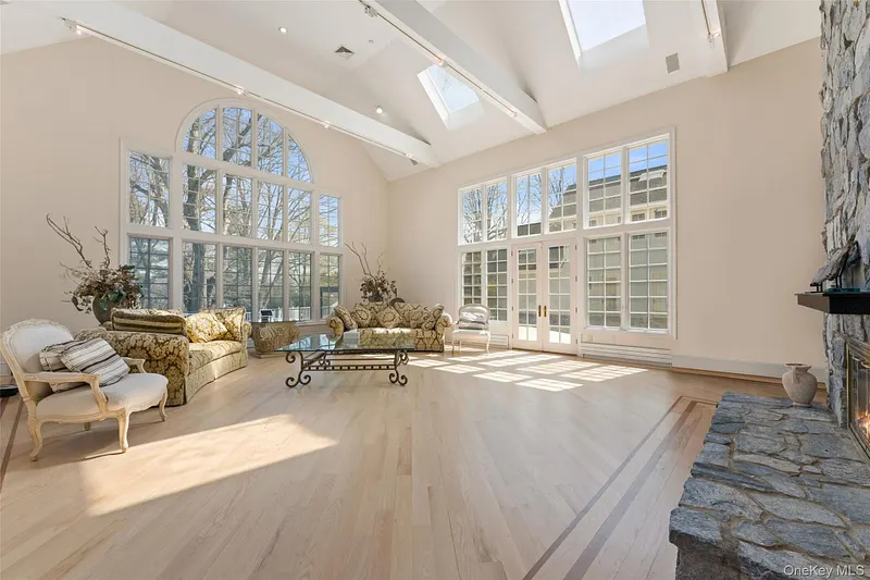 2 High Point Terrace Photo 4