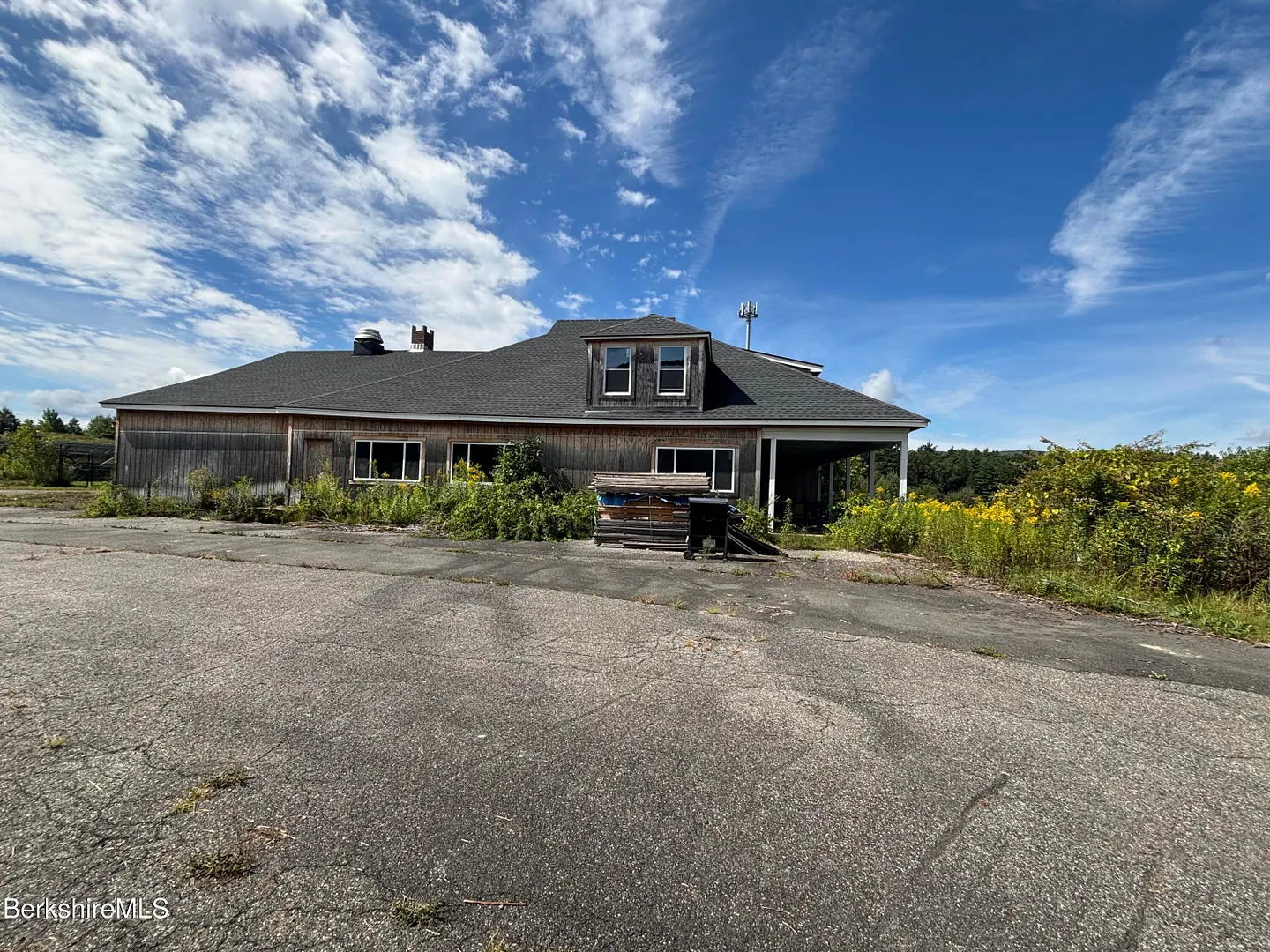 641 River Rd Photo 2