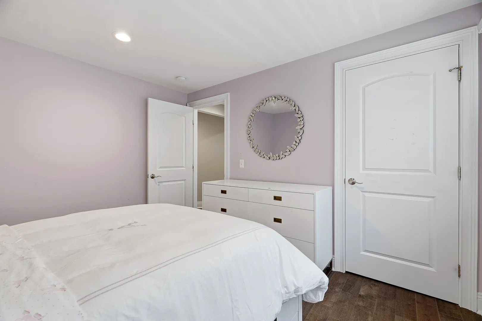 929 Pequot Avenue Photo 35