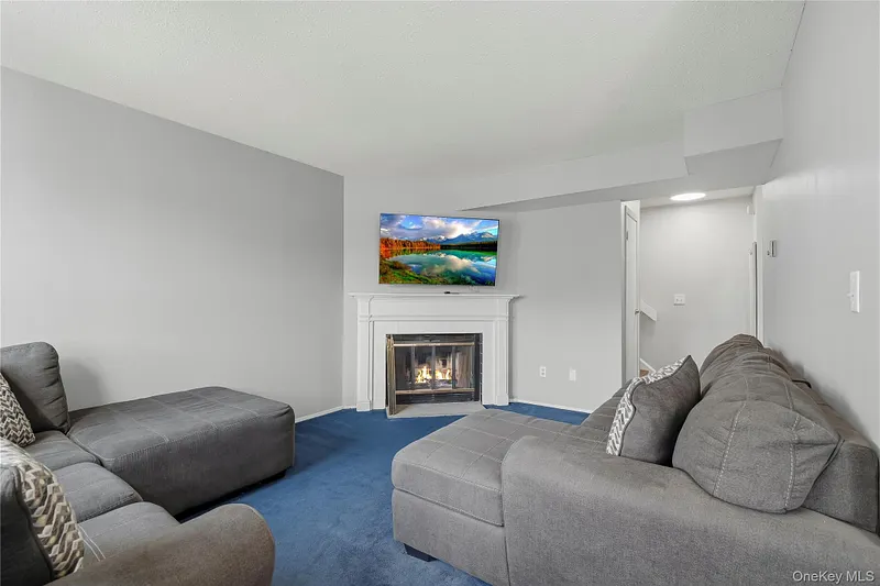 2107 Whispering Hills Photo 5