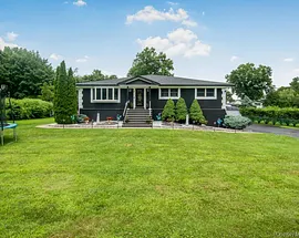 3 Quaker Road