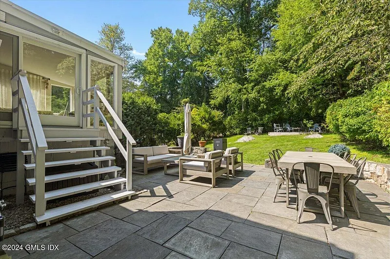 70 Gregory Road Photo 29