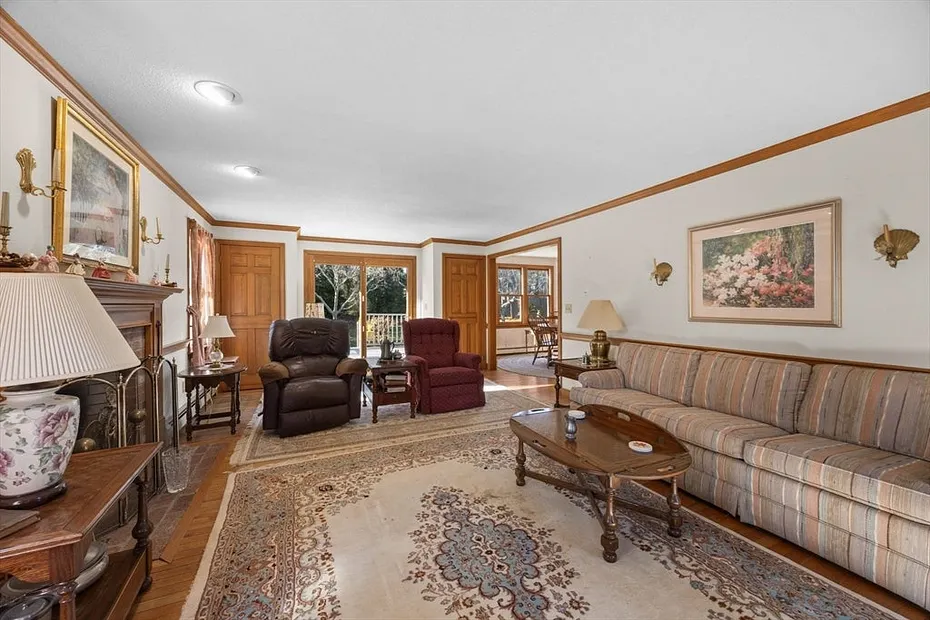 42 Marshview Circle Photo 12