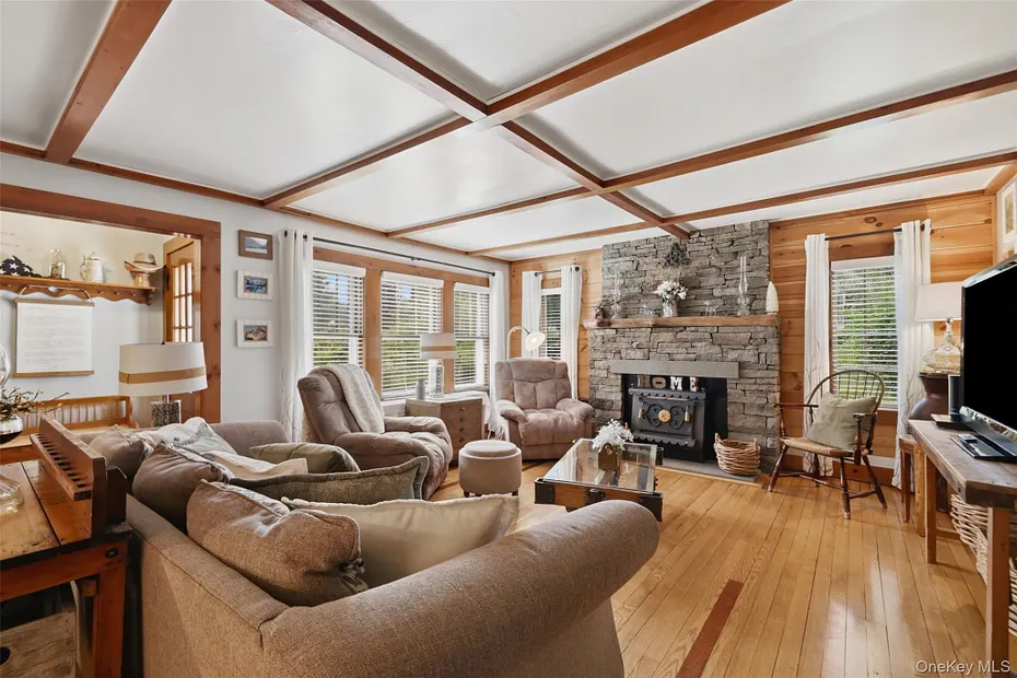 115 Cold Spring Road Photo 10