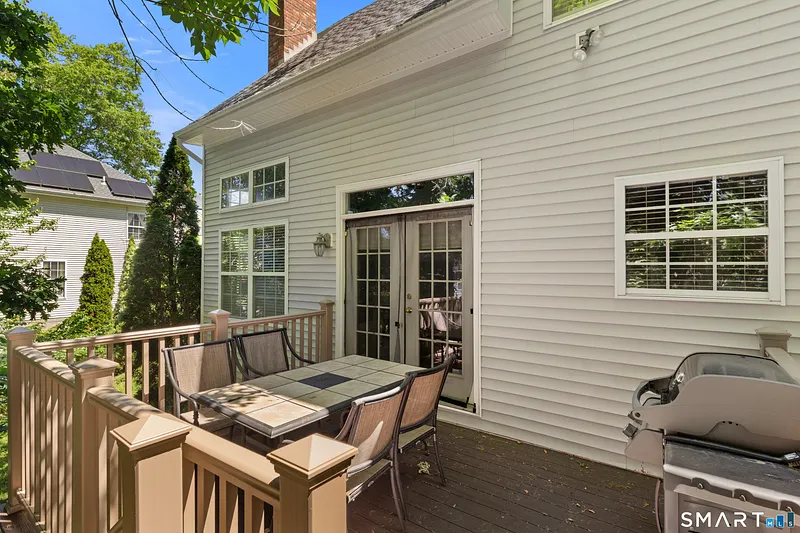 40 Lexington Way North Photo 34