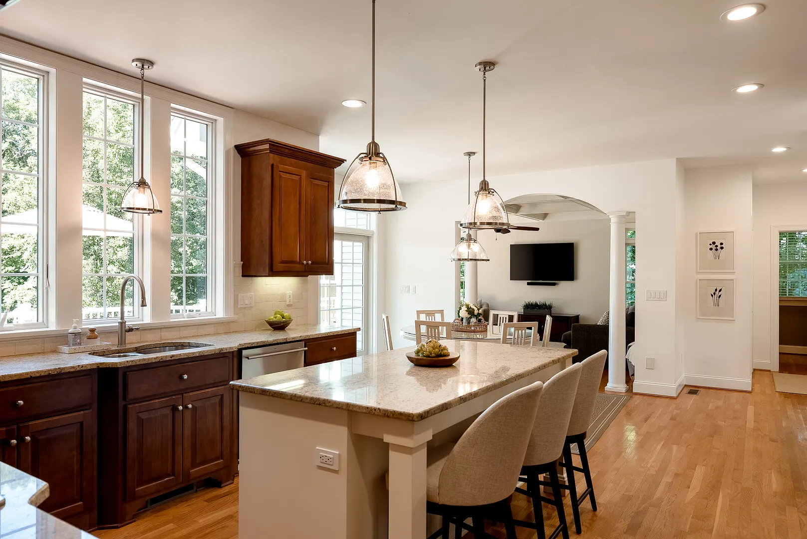 14 Highwood Crossing Photo 11