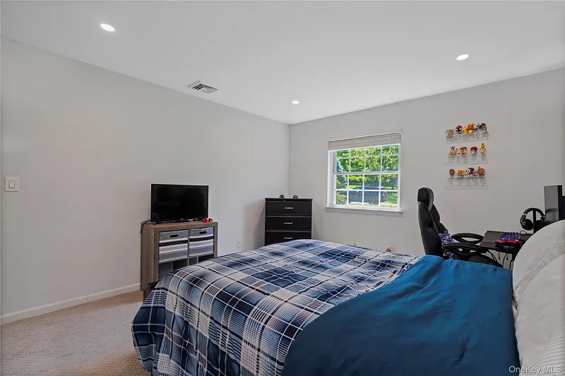 11 Kenneth Drive Photo 26
