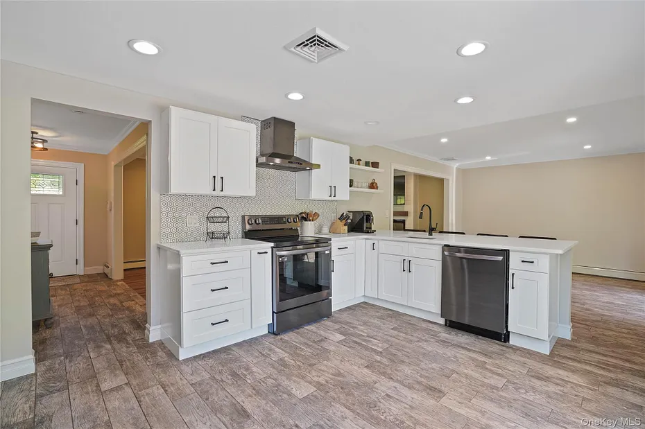 11 Kenneth Drive Photo 15