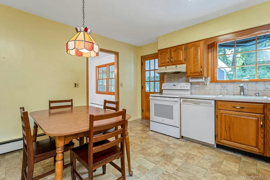 5 Spruce Pond Lane Photo 9