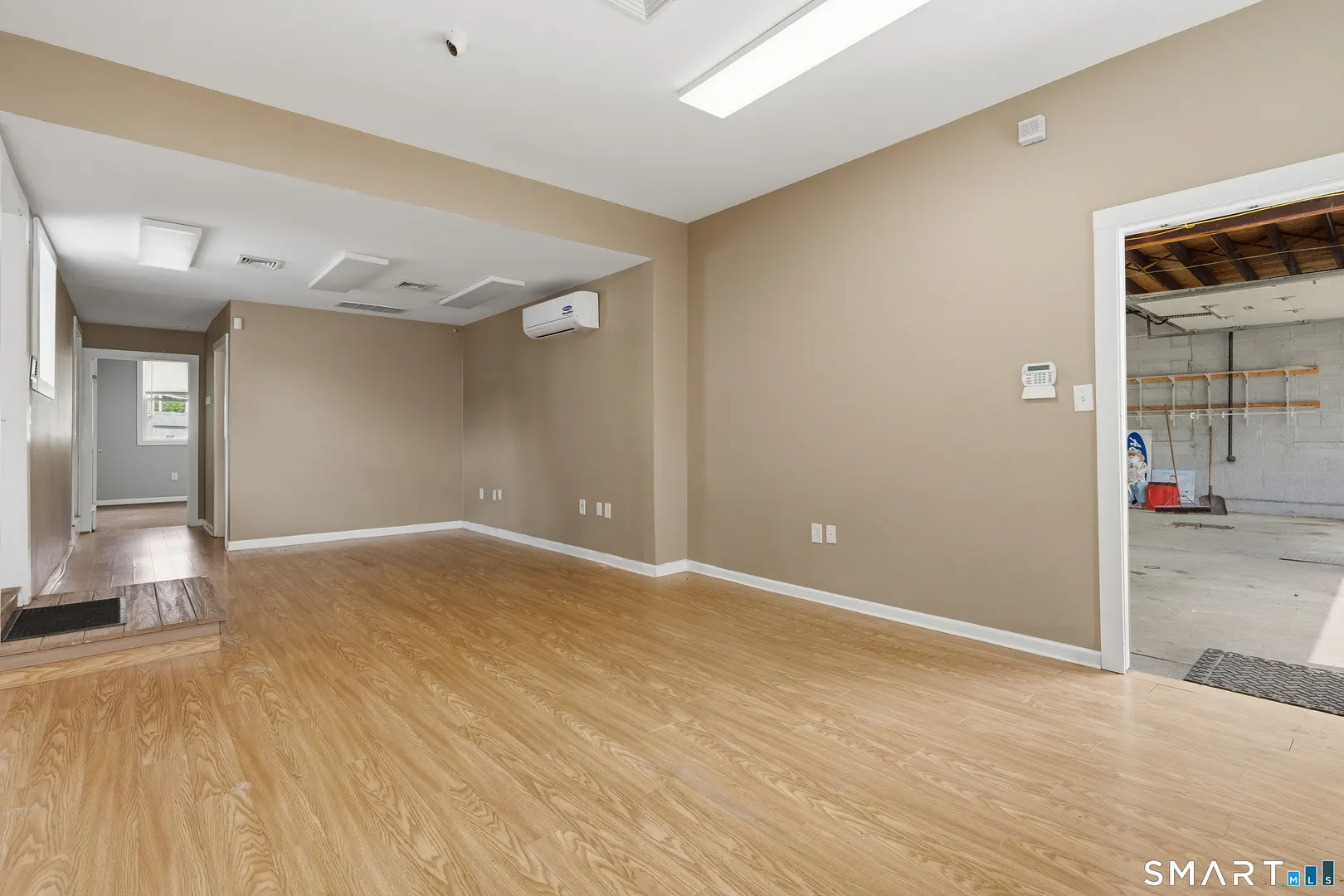 34 Clifton Avenue Photo 8