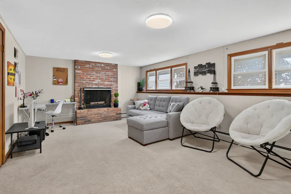 144 Lindley Ter Photo 18