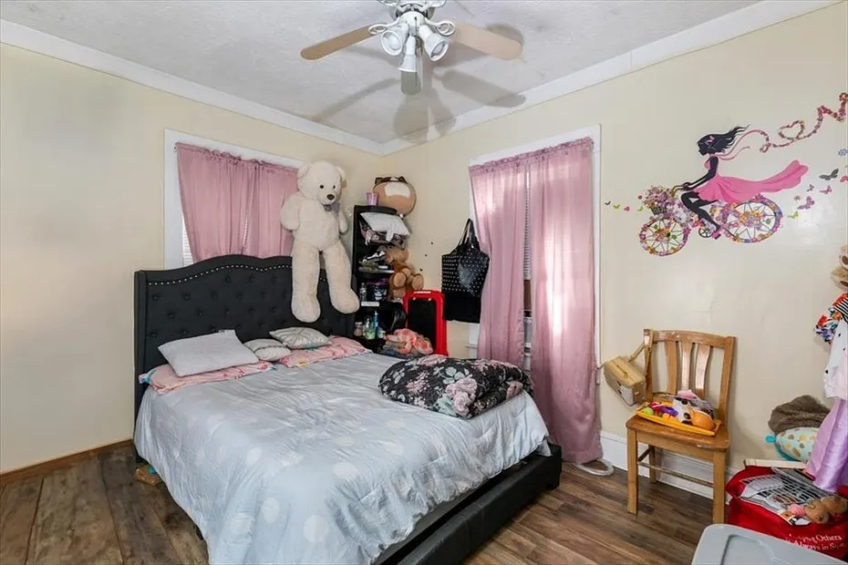 3 Cedar St Photo 15