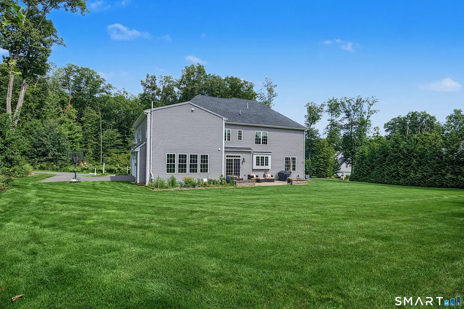 61 Lenox Road Photo 11