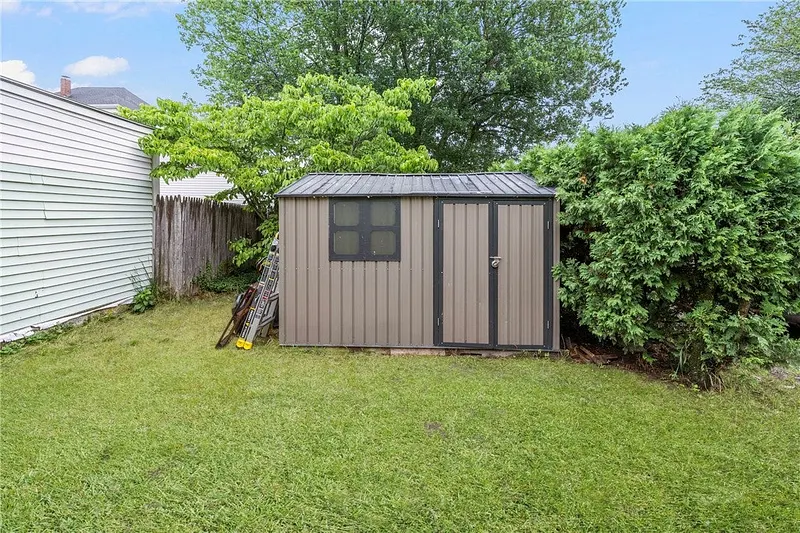 22 Aiken Street Photo 21