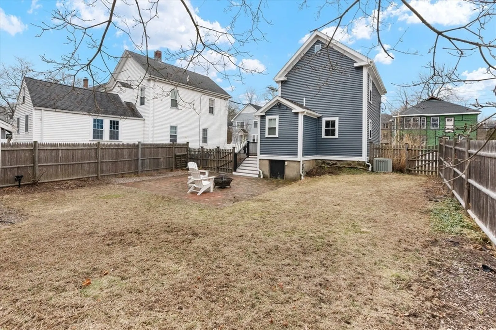 30 Rockland St Photo 17