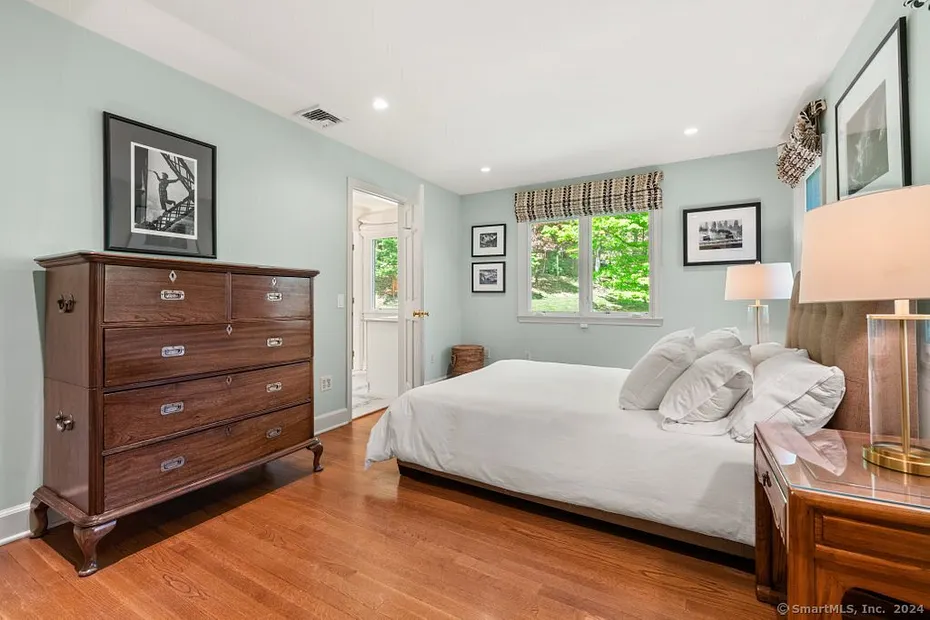 Stamford Single Family Photo 15