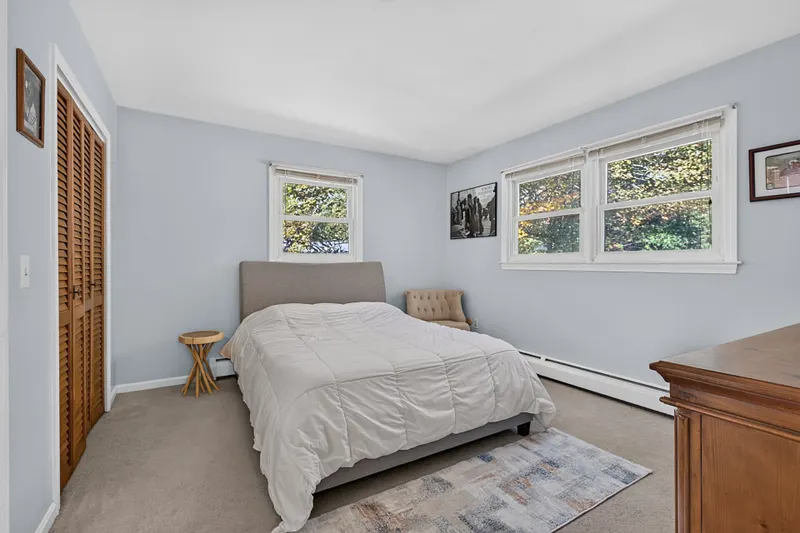 144 Lindley Ter Photo 15