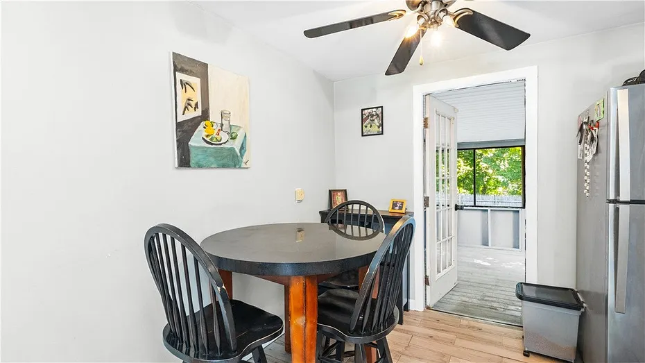 52 Brentwood Avenue Photo 9