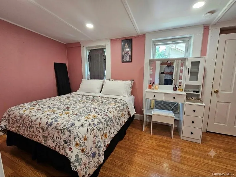 41 Houston Avenue Photo 12