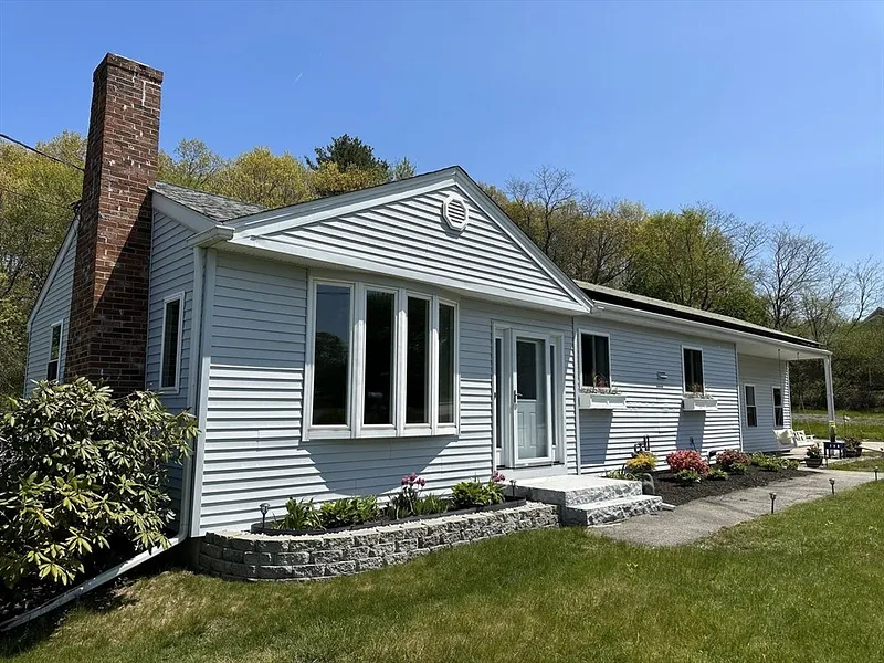 301 Concord Street Photo 2