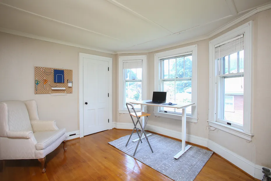 55 Marion Ave Photo 20