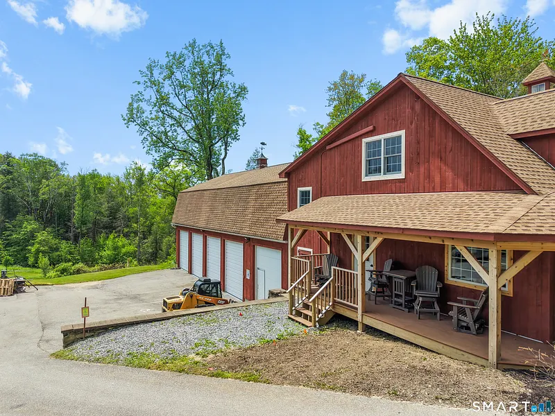 80 Holmes Road Photo 4