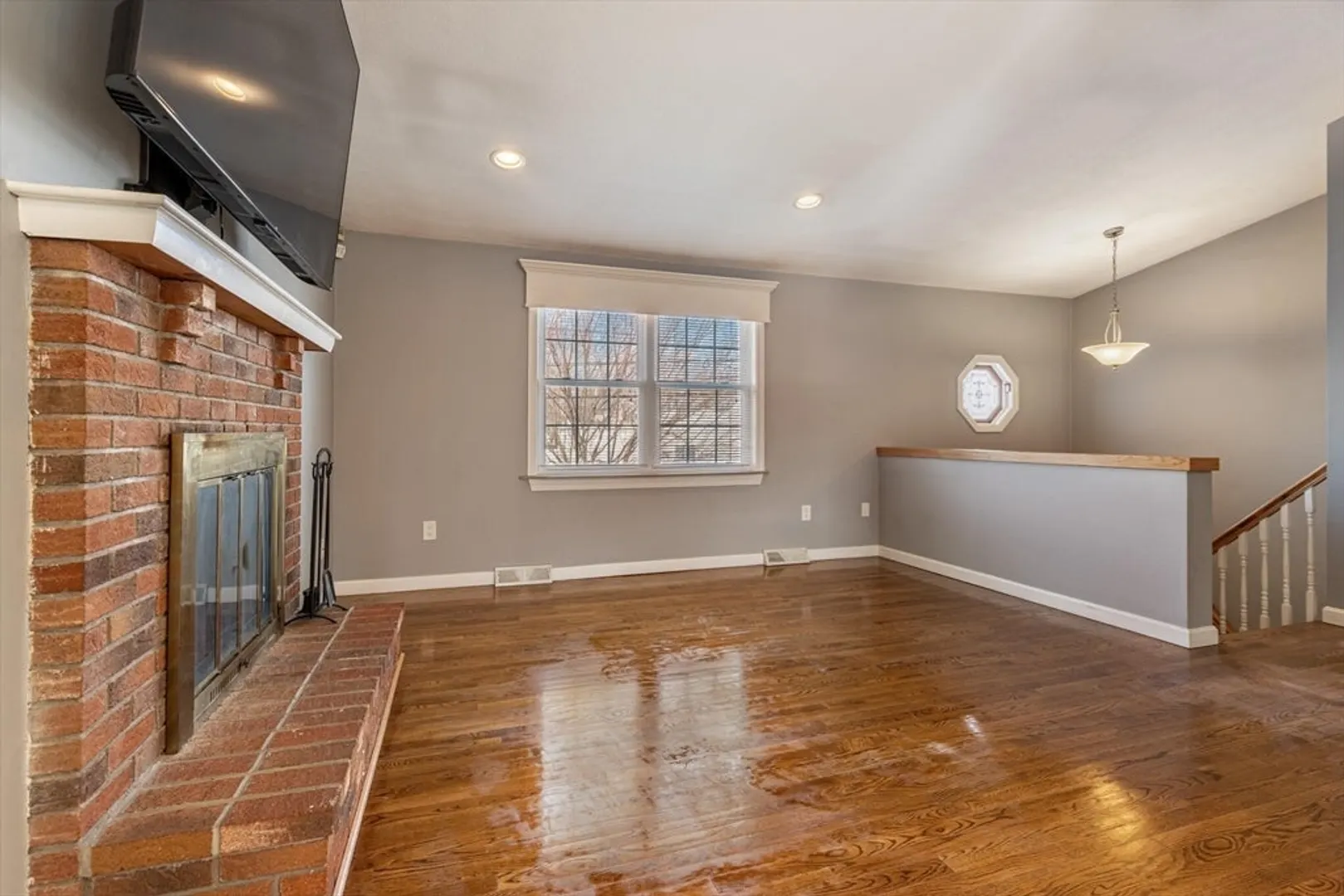 453 Columbus Ave Photo 6
