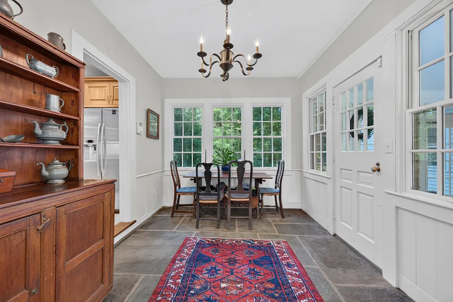 9 Ingham Hill Road Photo 10