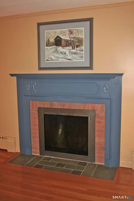 25 1/2 Edgerton Street Photo 5