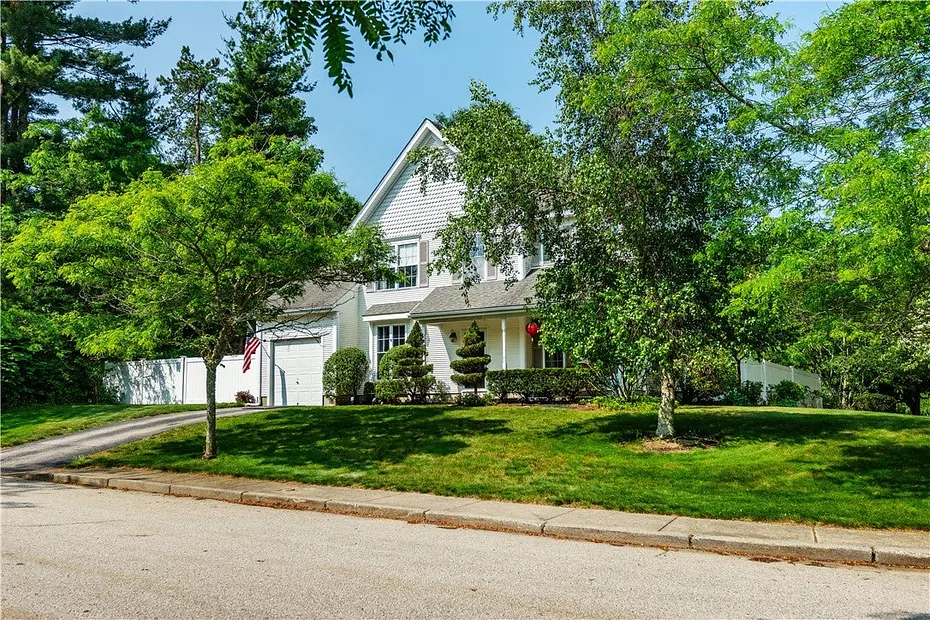 50 South Pond Drive Photo 2