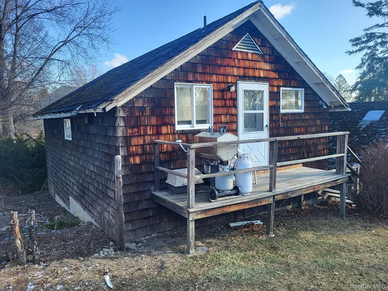 7 Hambletonian Avenue Photo 9
