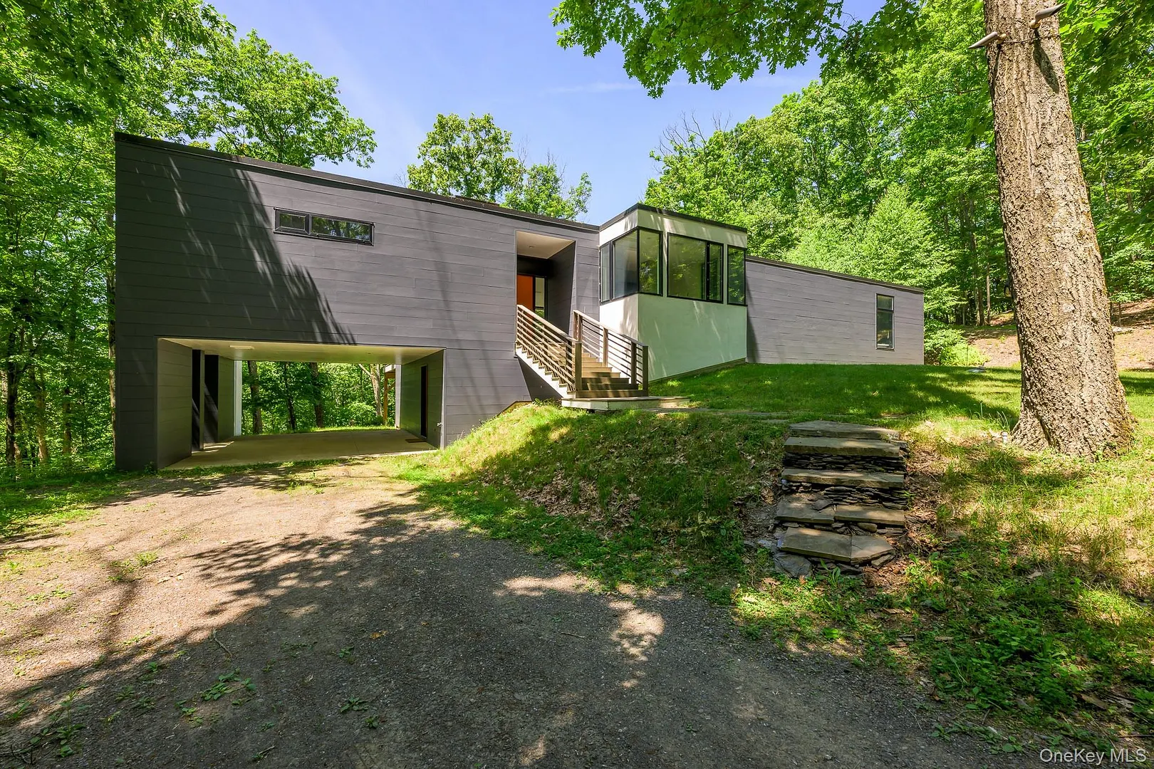 312 Sky Farm Road Photo 3