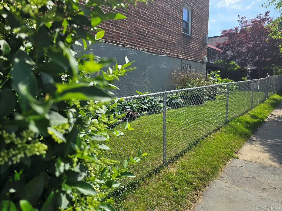 4055 Wickham Avenue  #1 Photo 2