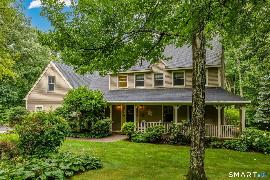 31 Knollwood Drive Photo 1