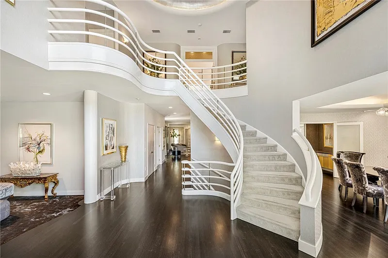 4 Jones Circle Photo 5