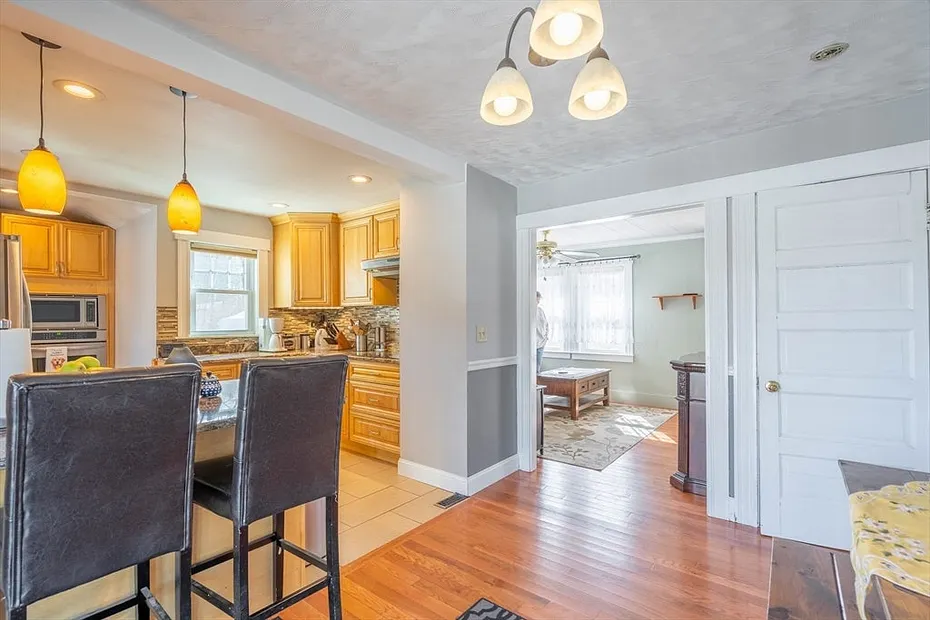 57 Ash Street Photo 15