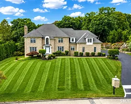 914 Rainbow Trail