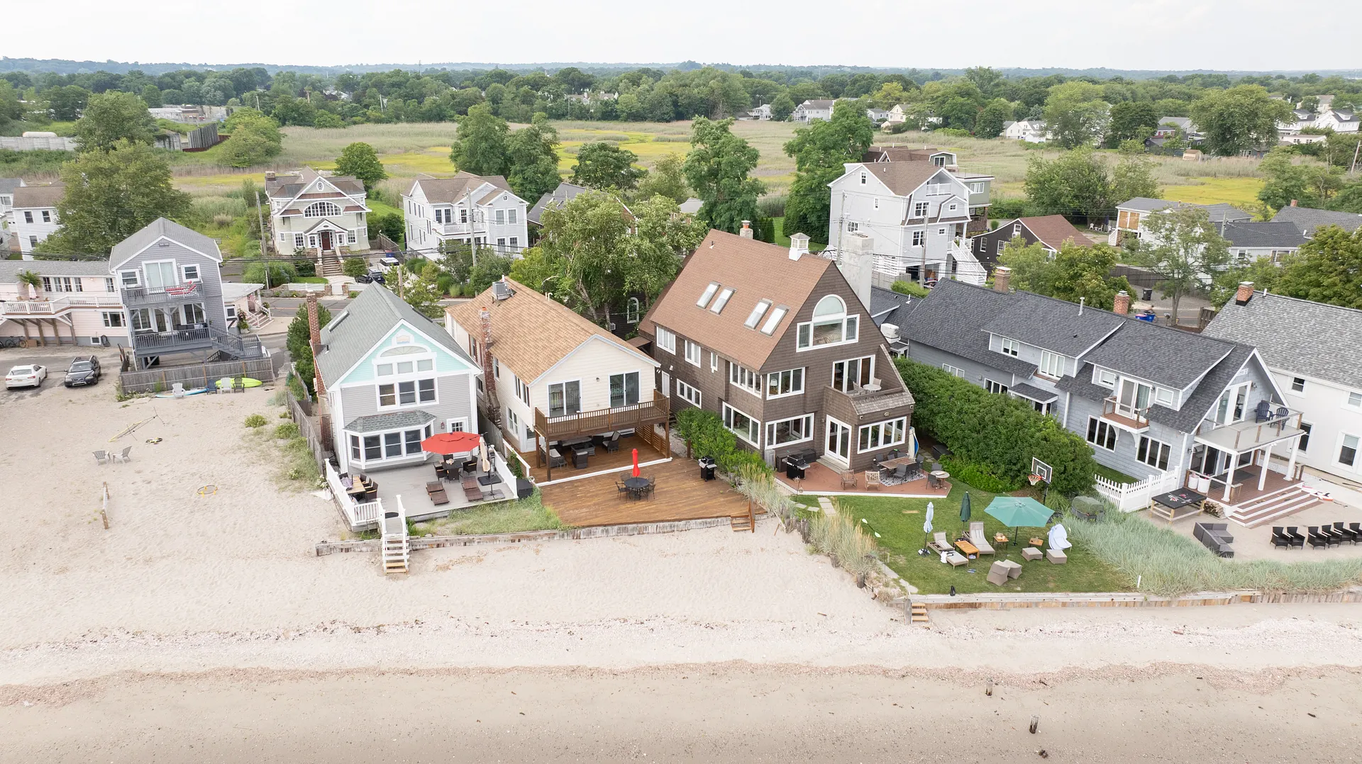 989 Fairfield Beach Road Photo 4
